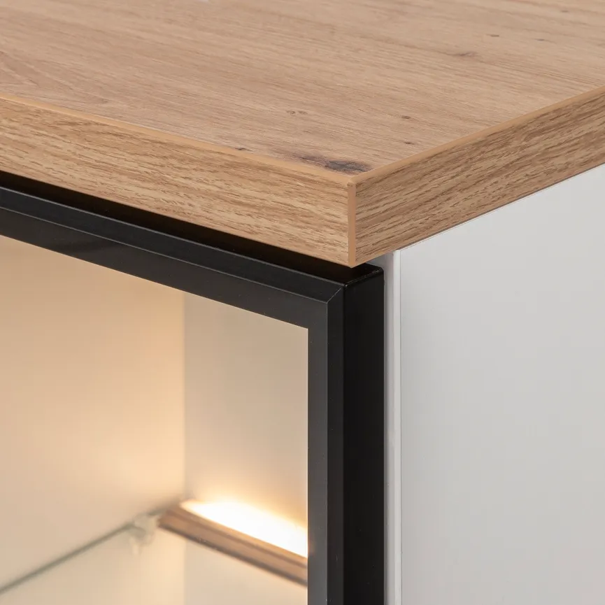 Vitrine detail