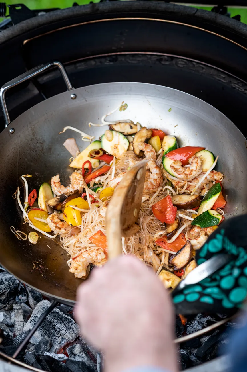 Carbon Steel Grill Wok detail
