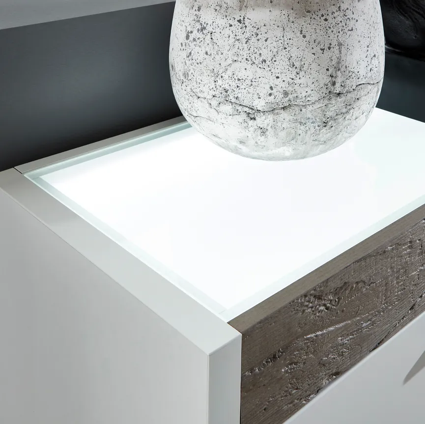 Vitrine 1-trg. detail
