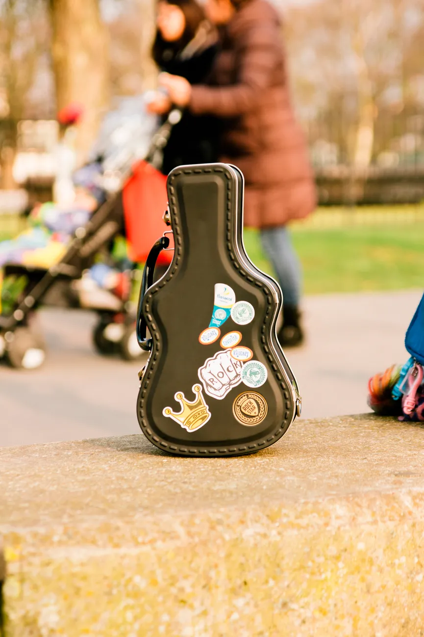 Lunchbox "Gitarrenkoffer" milieu