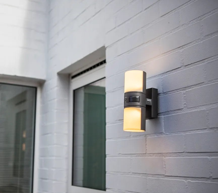 Außenwandleuchte "Cyra" milieu