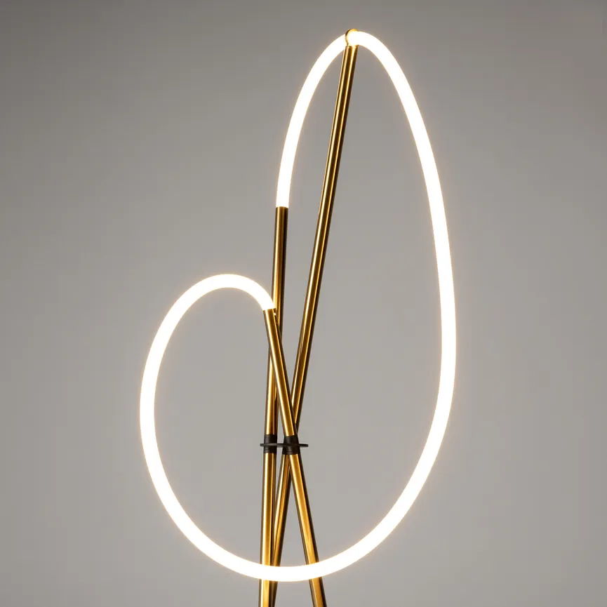 LED-Stehleuchte "Crochet" milieu