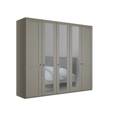 Kleiderschrank 