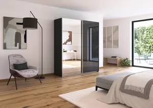 Schwebetürenschrank