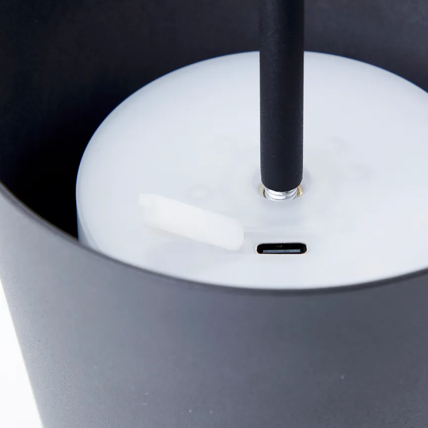 Akku-Tischleuchte "Kaami" detail