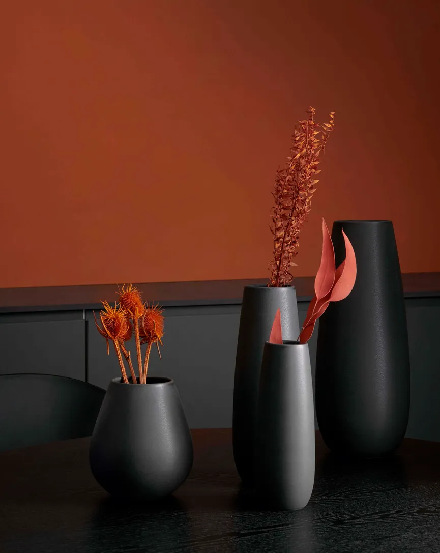 Vase "Ease" black iron milieu