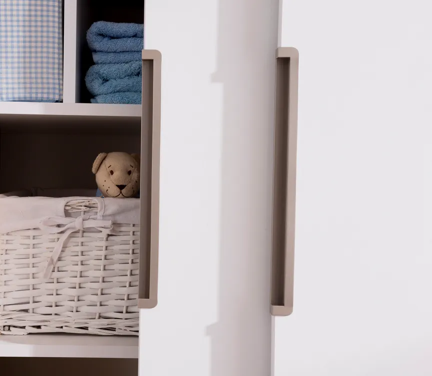 Schiebetürenschrank 2-trg. detail