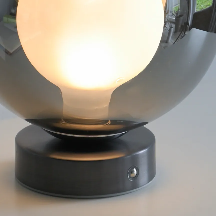 Akku-Tischleuchte "POPUP" detail