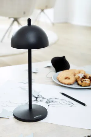 LED-Akkutischleuchte
