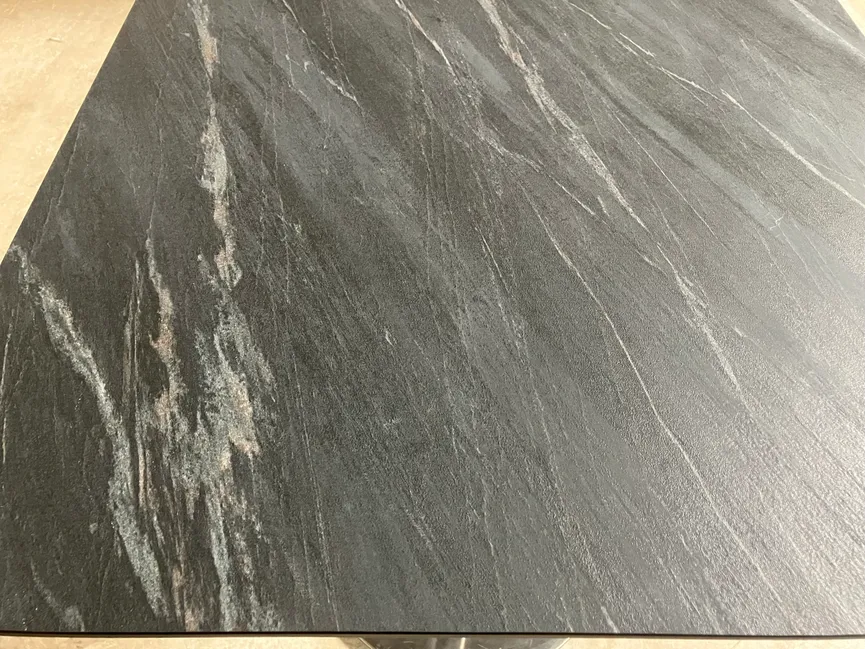 Avila Platte+Gestell schwar detail