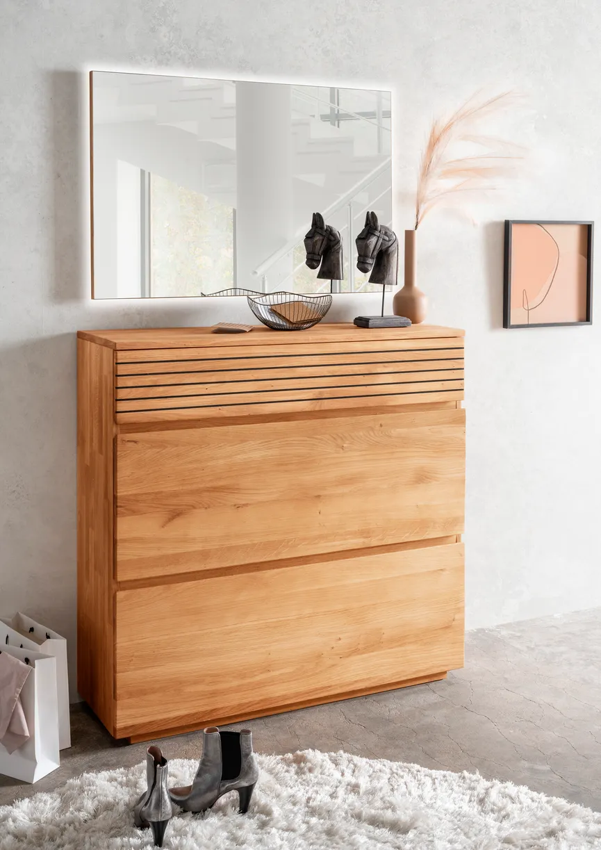 Schuhklappenkommode detail