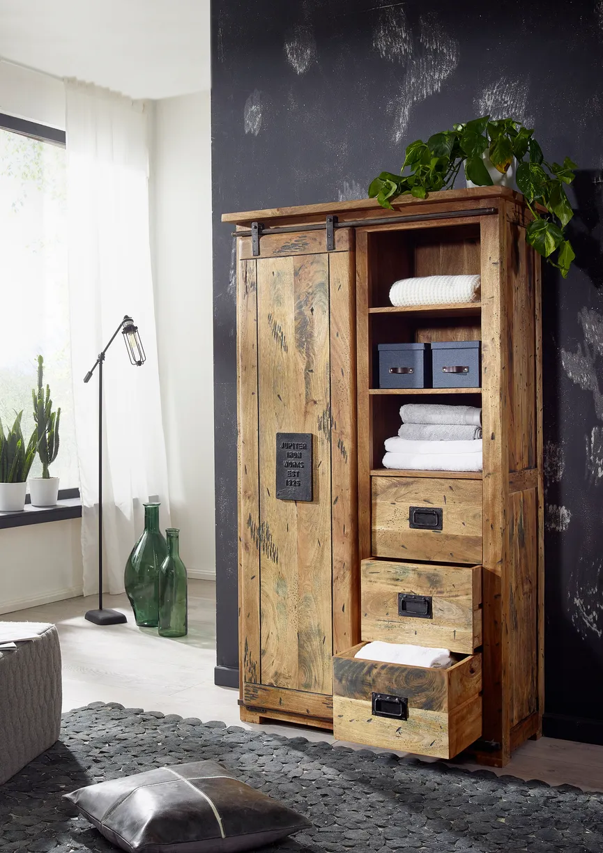 Highboard II detail