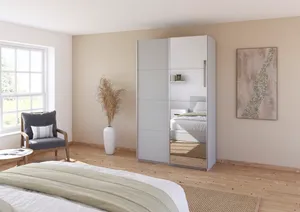 Schwebetürenschrank