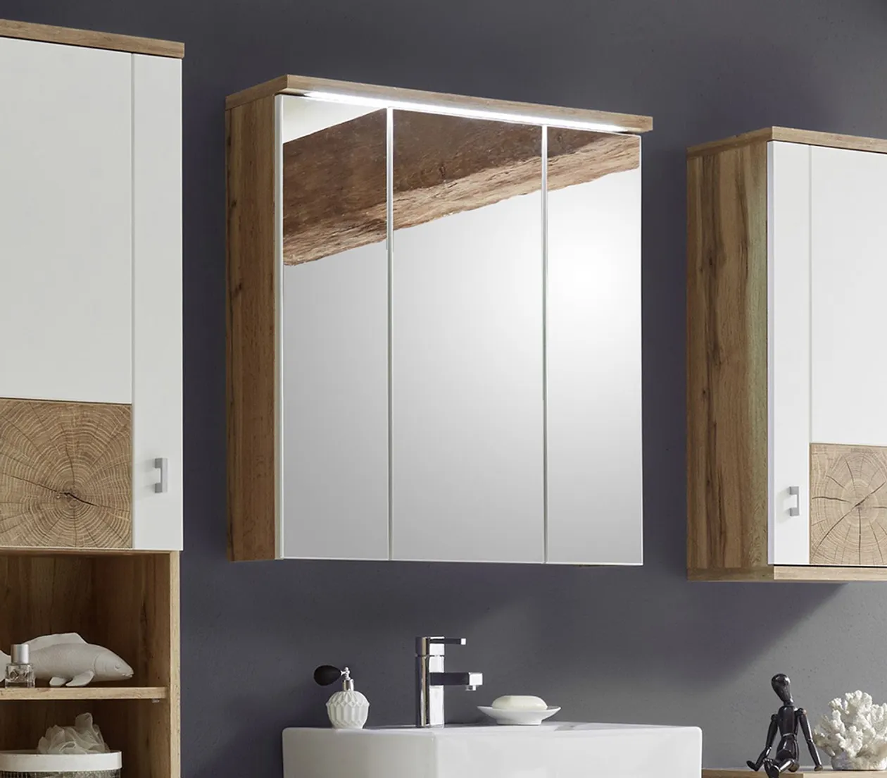 Spiegelschrank