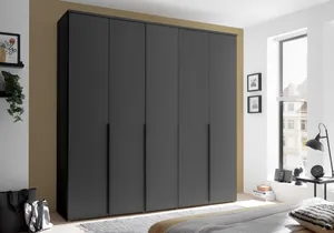 Kleiderschrank