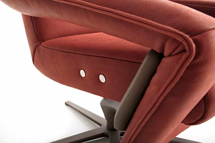 Sessel Yoko-1 DK bronziert detail