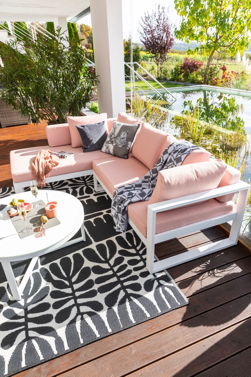 ** Lounge rechts detail