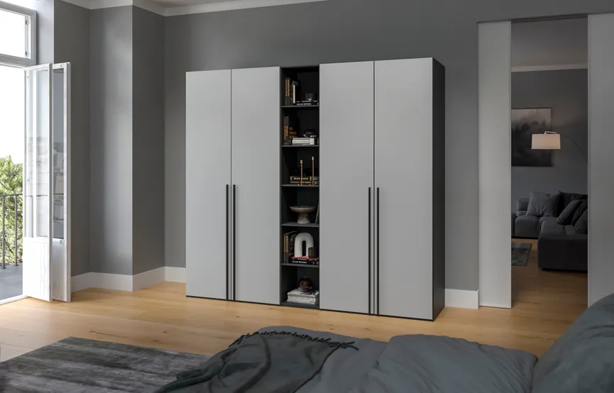 Drehtürenschrank milieu