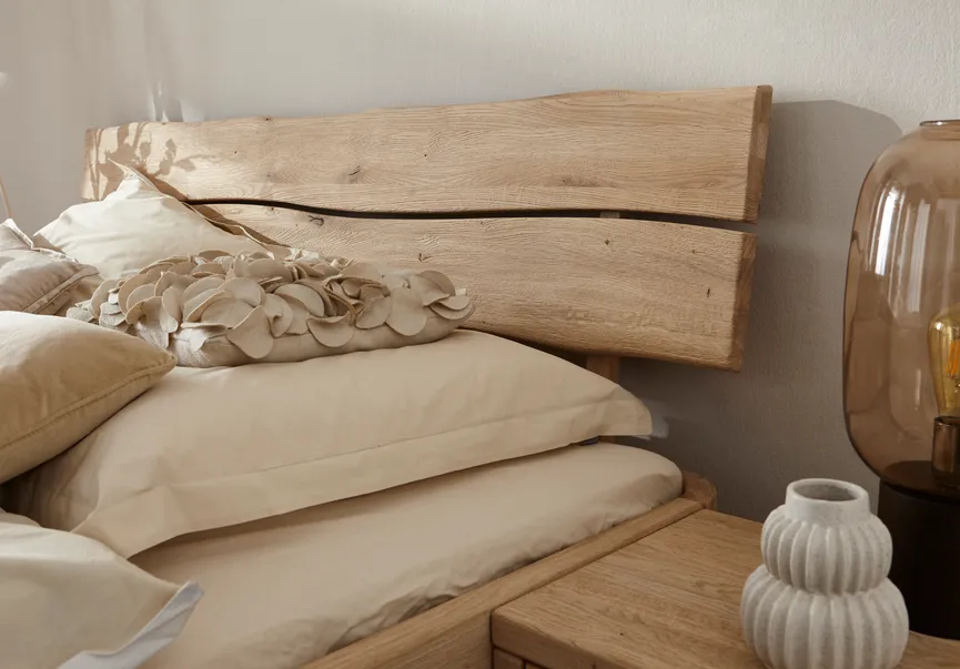 Holzbett mit Kufen detail