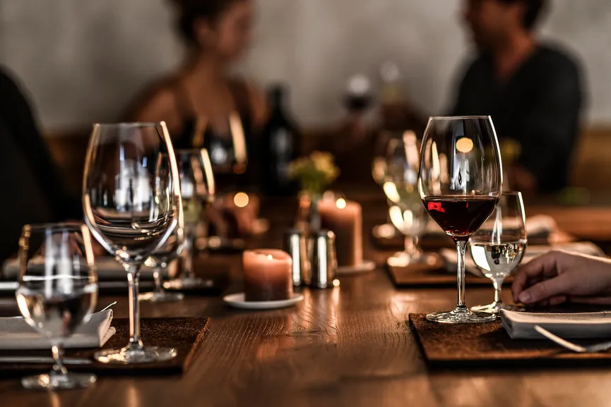 Burgunderglas "For You" milieu