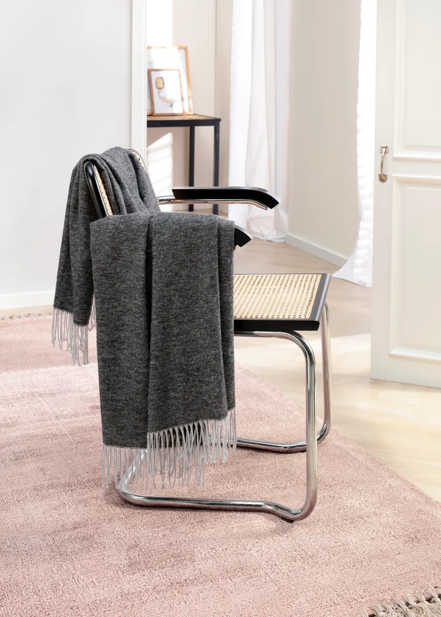 Plaid anthracite milieu