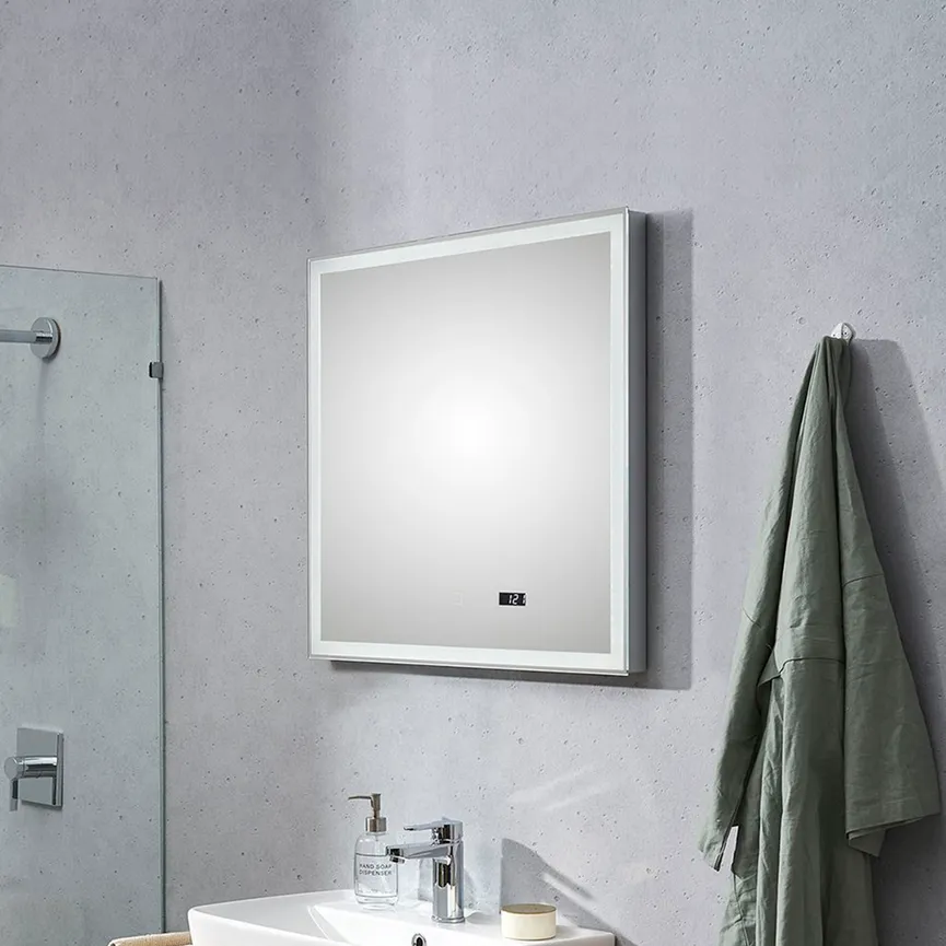 *Spiegel mit LED hauptaufnahme