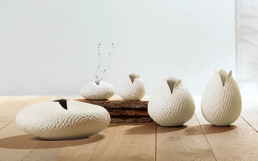 Vase "Carve" beige mit Relief milieu