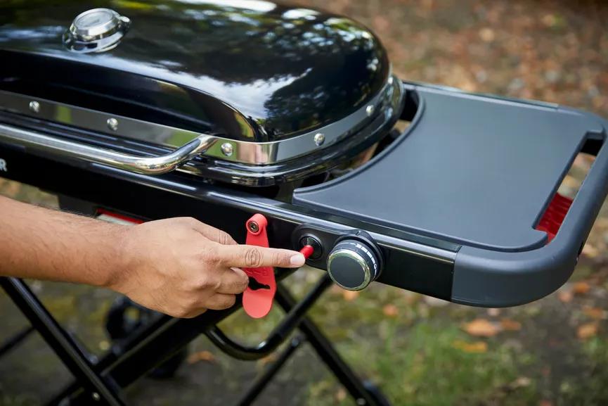 Weber Traveler Black detail