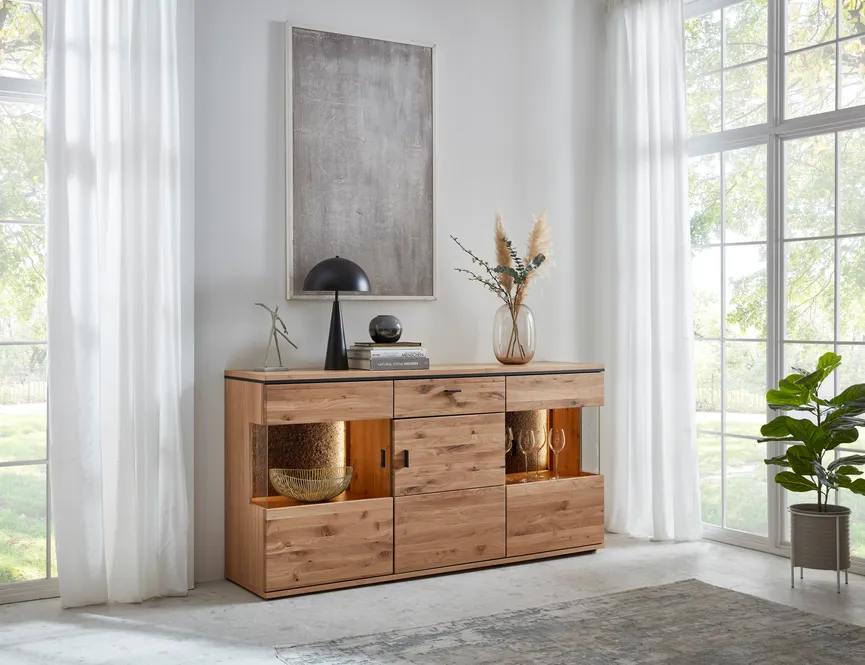 Sideboard* detail