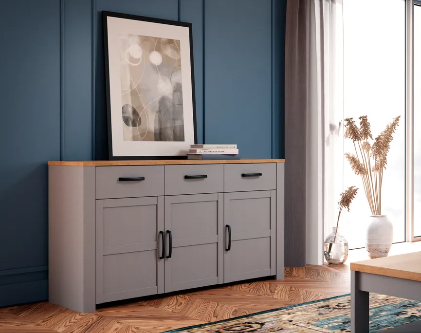 Sideboard detail