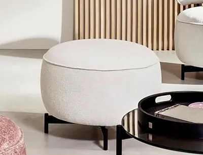 Hocker (03K)