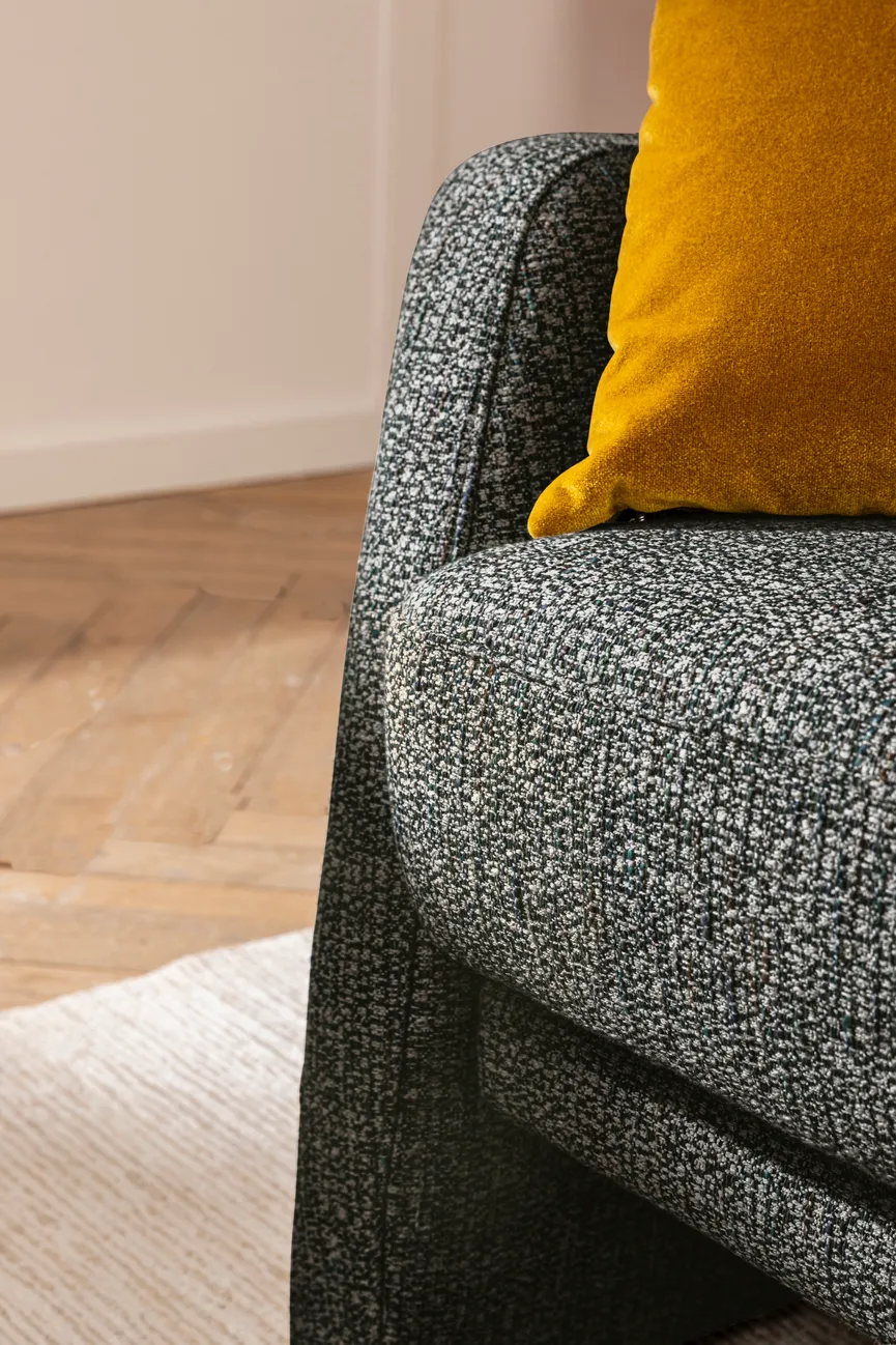Oasis Sofa 2x62cm detail