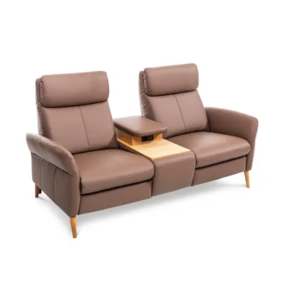 Sofa mit Zwischentisch