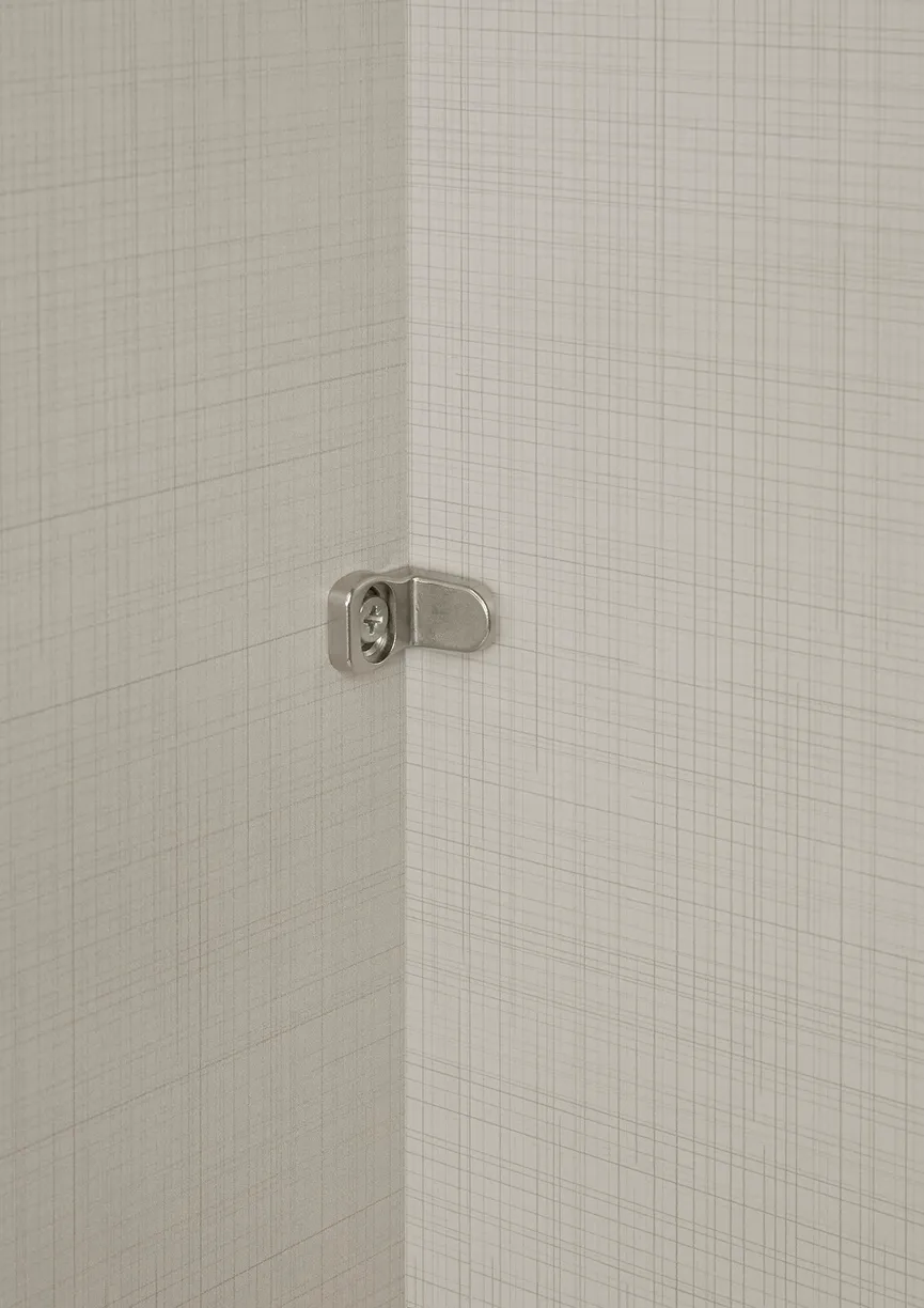 Schwebetürenschrank 3-trg. detail