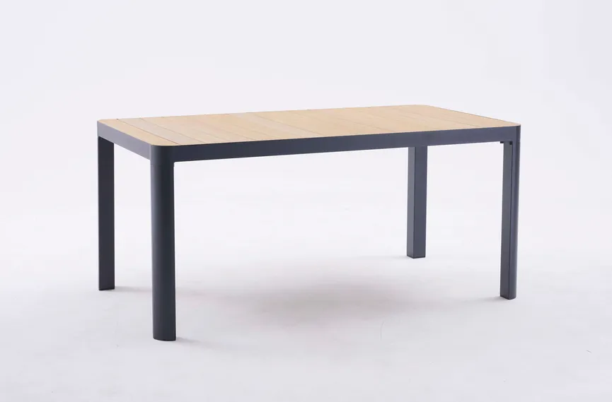 ** Luca Tisch P 160 hauptaufnahme