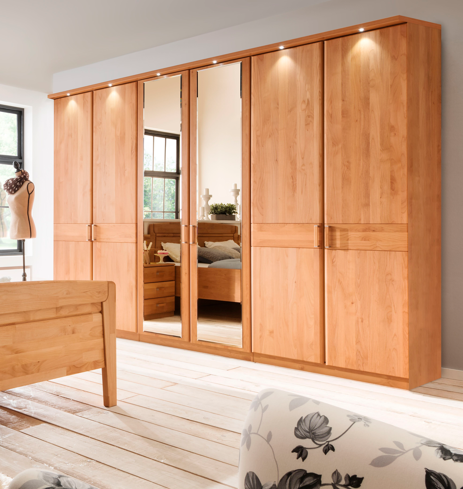 Kleiderschrank