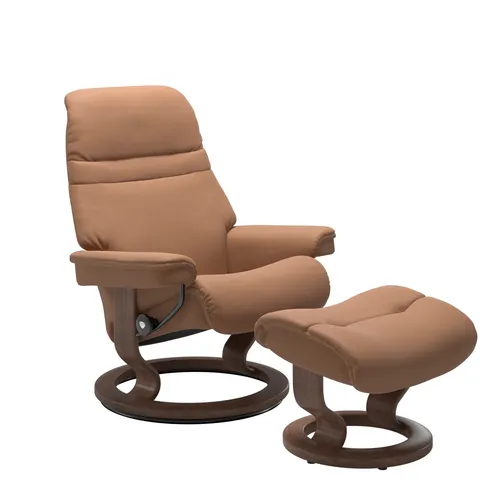 Sessel mit Hocker