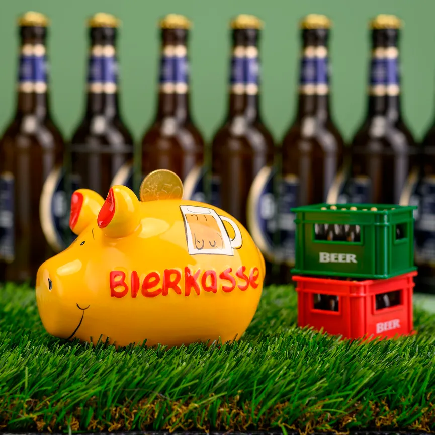 Sparschwein "Bierkasse" gelb milieu