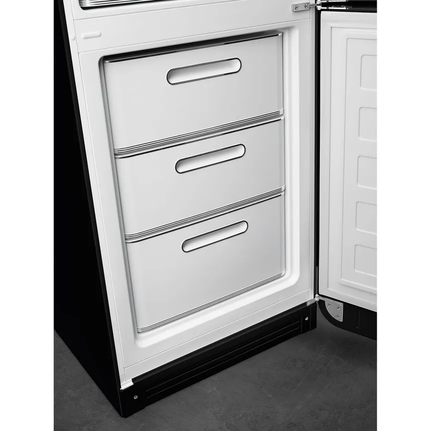 SMEG Kühl-/Gefrierkombination detail