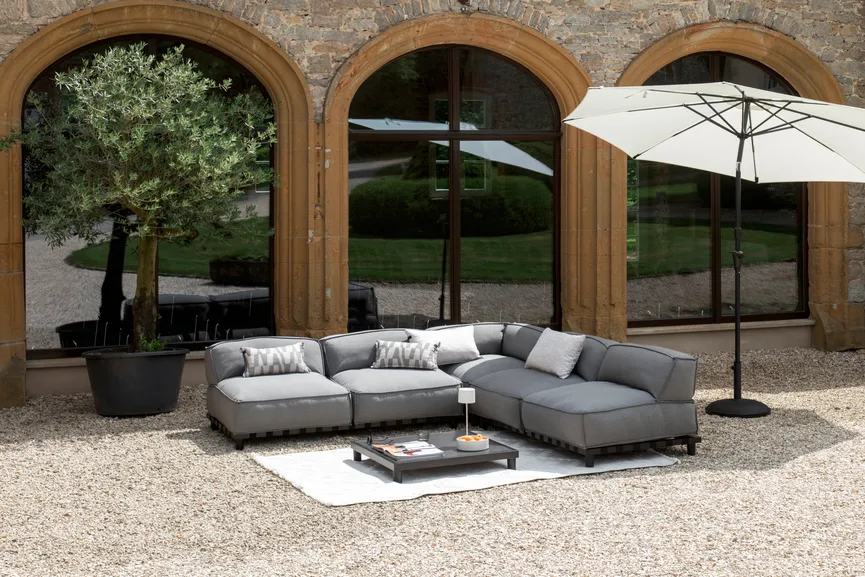 ** Keramik Tisch 85x85 midgrey detail