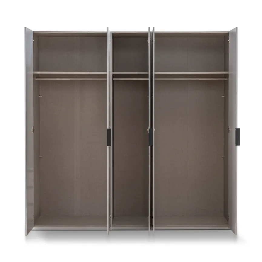 Drehtürenschrank 5-trg. detail