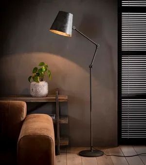 Stehlampe