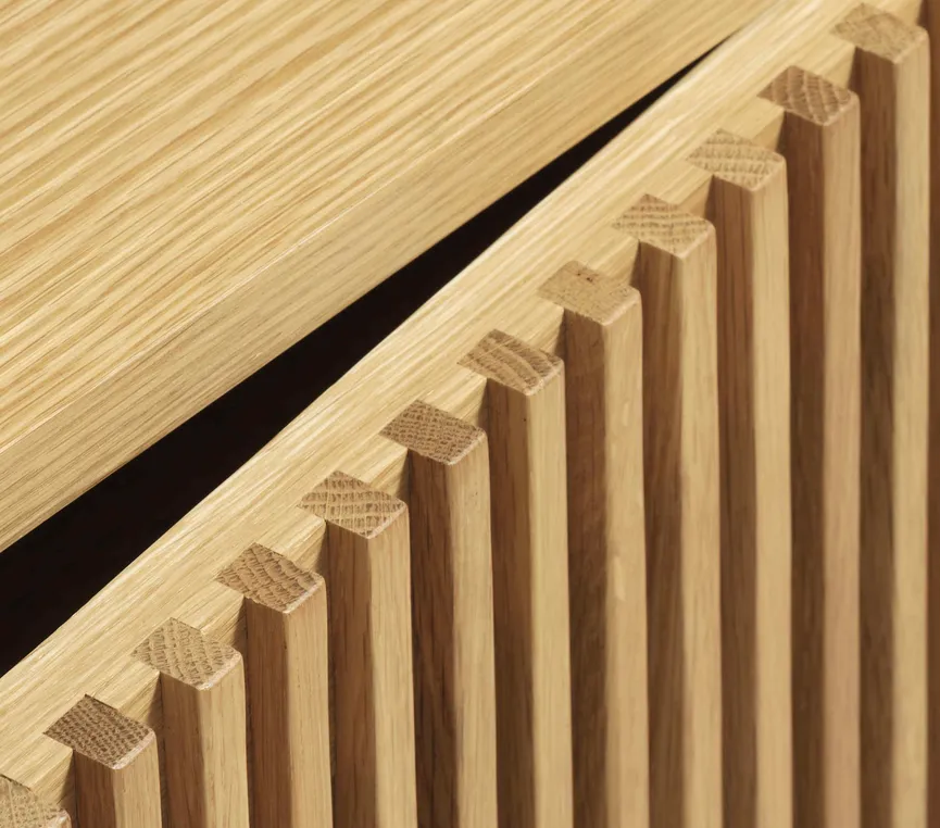 Lowboard detail