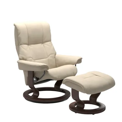 Sessel mit Hocker