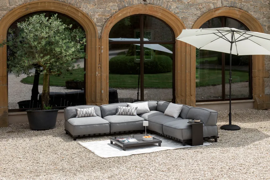 ** Keramik Tisch 85x85 midgrey detail