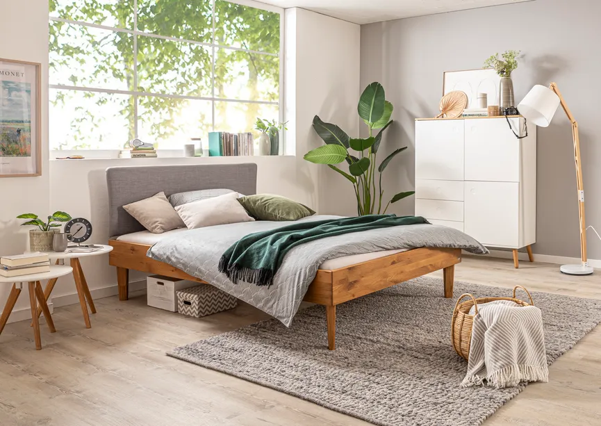 Massivholzbett milieu