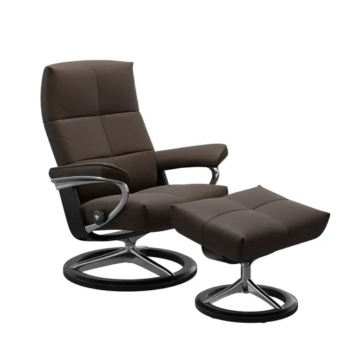 Sessel mit Hocker
