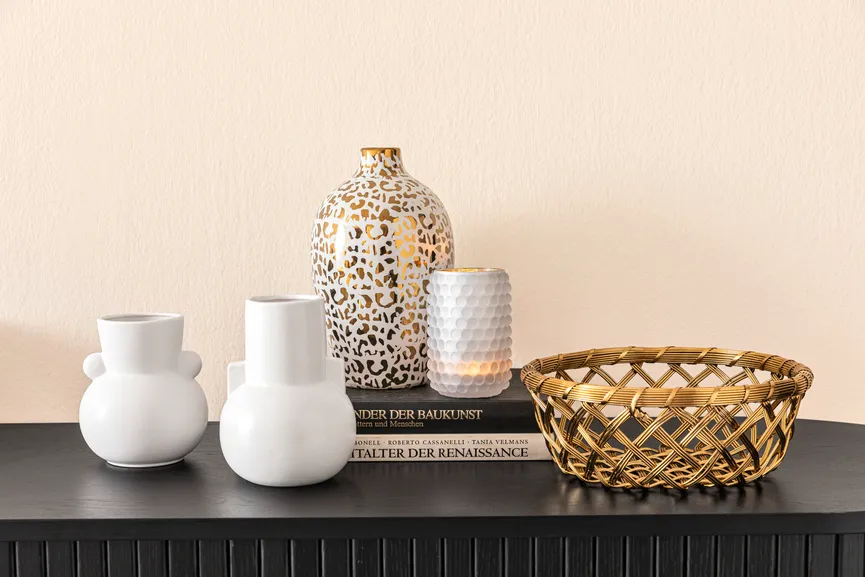 Vase gold weiß milieu