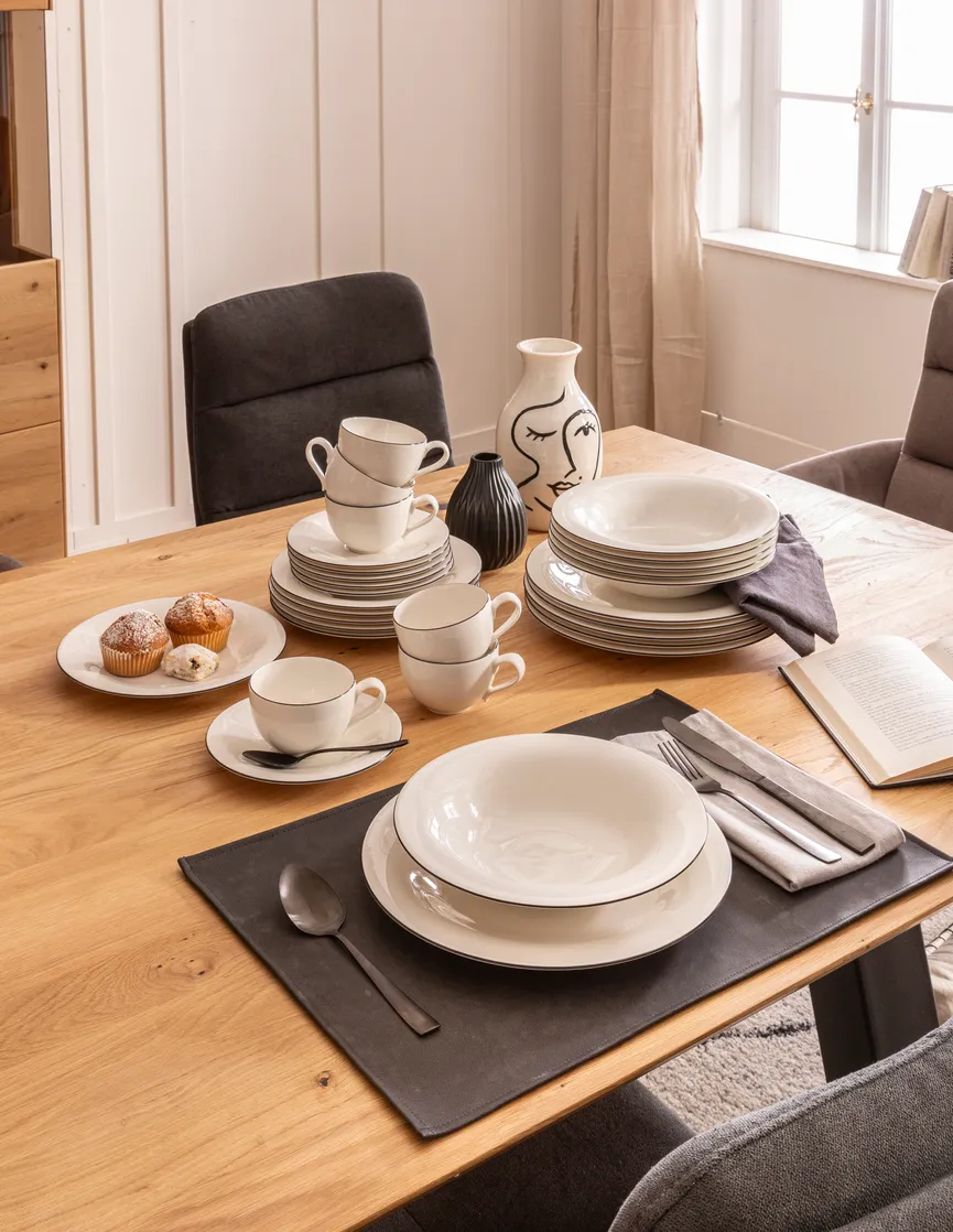 Tafel-Service "Black Lines" milieu