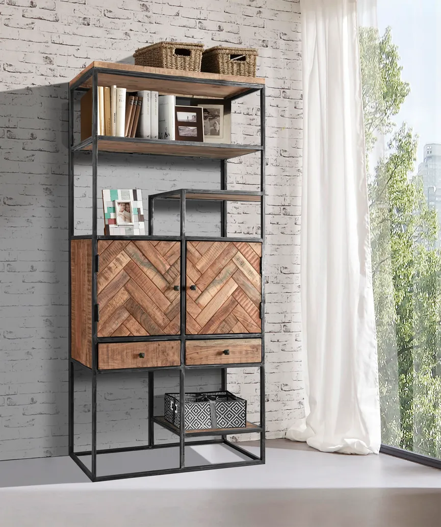 Regal 2T/2S/4F milieu